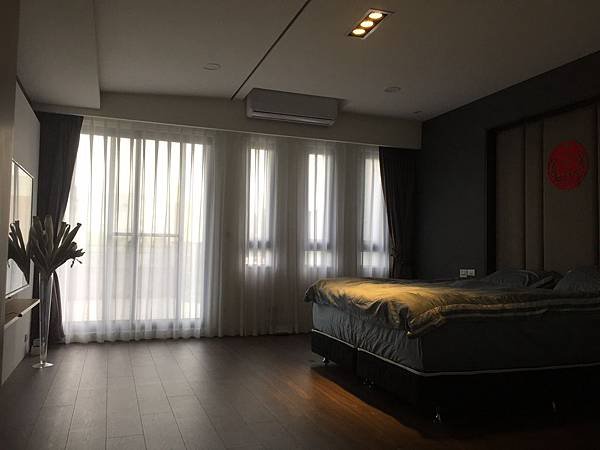 臥室天花板設計.JPG