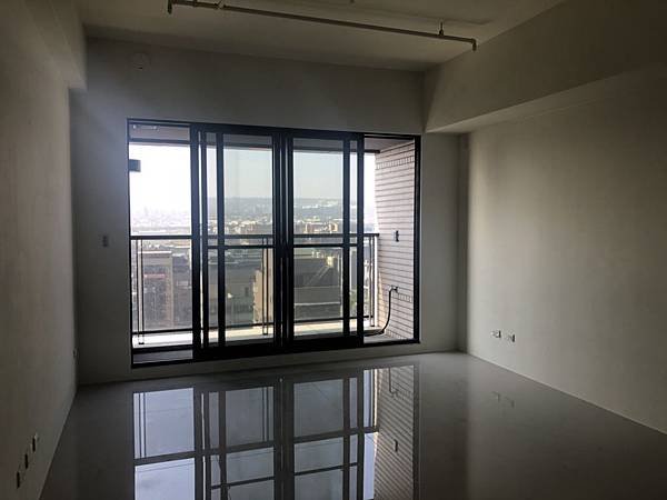 惠宇禮仁 客廳空間丈量紀錄.jpg