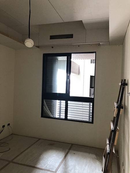 惠宇禮仁住宅設計 書房空間天花板封板施工完成.jpg