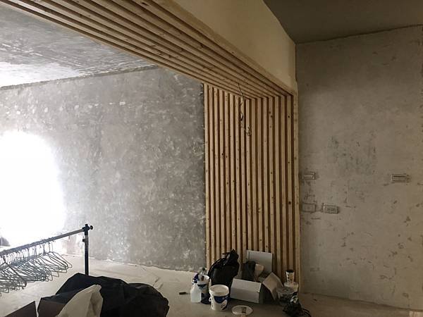 民權路舊屋翻新 餐廳牆面漆藝批土施工中.jpg