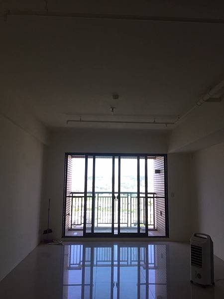 惠宇澄品 客廳空間丈量紀錄 (2).jpg
