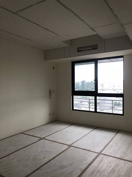 惠宇澄品住宅設計 主臥室空間天花板批ab膠施工.jpg