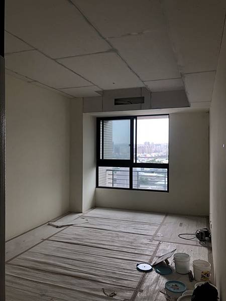 惠宇澄品住宅設計 男孩房天花板油漆批ab膠施工進度紀錄.jpg