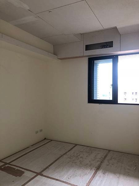 ​​惠宇澄品住宅設計 女孩房天花板待油漆批ab膠施工.jpg