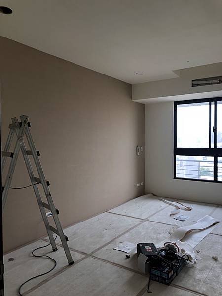 惠宇澄品住宅設計 主臥室空間油漆跳色施工完成.jpg