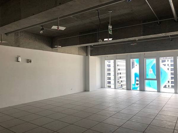 台中軟體園區辦公室設計 室內空間丈量紀錄.jpg