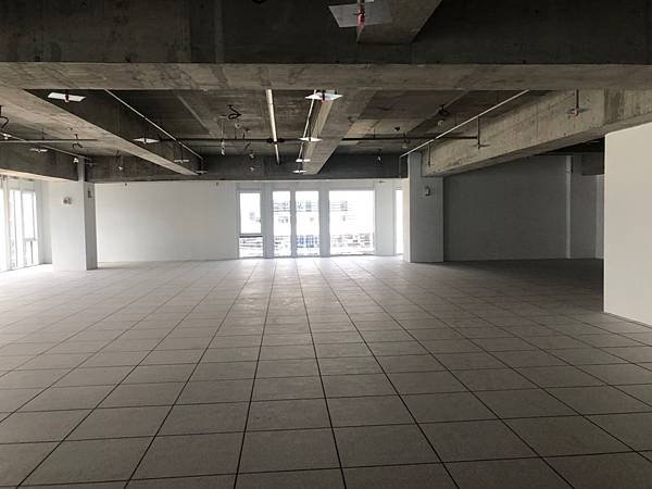 台中軟體園區辦公室設計 辦公空間丈量紀錄.jpg
