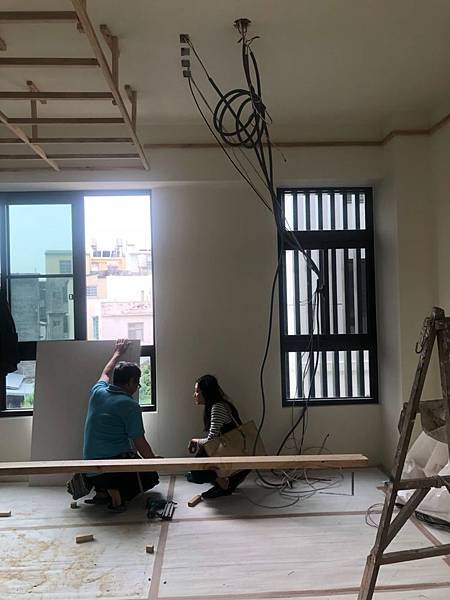霧峰圓山水II住宅設計 主臥室天花板預留線路水電延伸施工紀錄.jpg