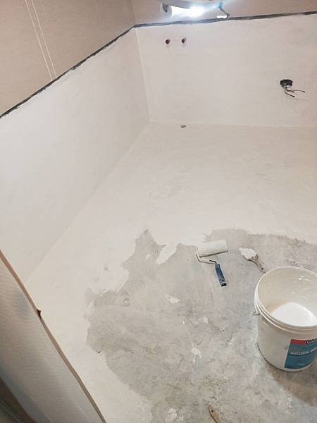 昌臨皇家舊屋翻新 主臥浴室第三層防水施工紀錄 (2).jpg