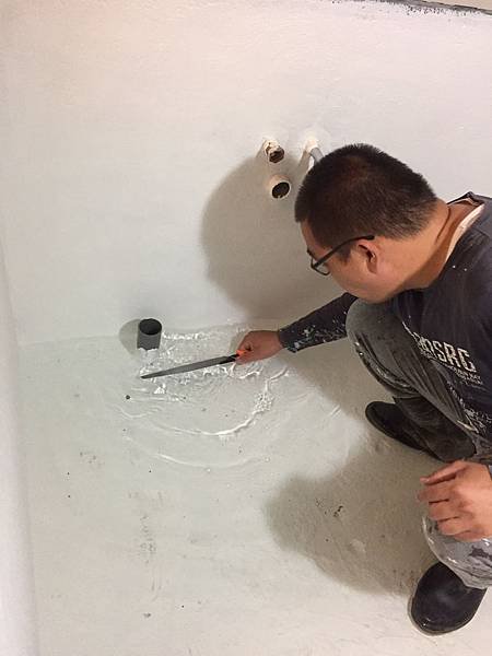 昌臨皇家舊屋翻新 主臥浴室試水及放水.jpg