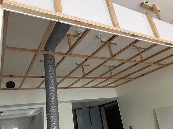 惠宇新觀室內設計 餐廳空間天花板木作角材結構施工紀錄.jpg