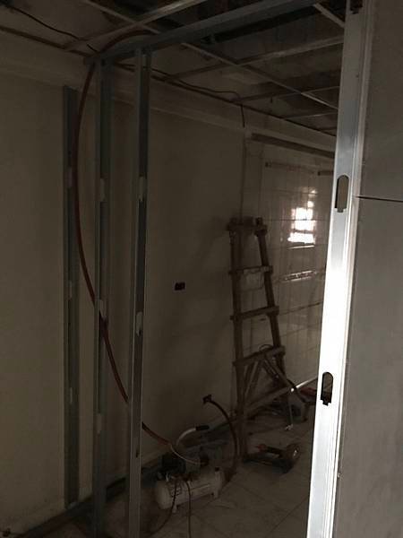 休息室輕鋼架結構施工進度紀錄 2.jpg