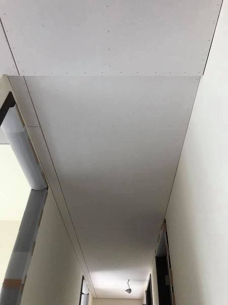 惠宇新觀室內設計 走道空間天花板矽酸鈣封板施工.jpg