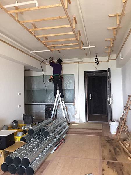 燈具線路延伸施工3.jpg