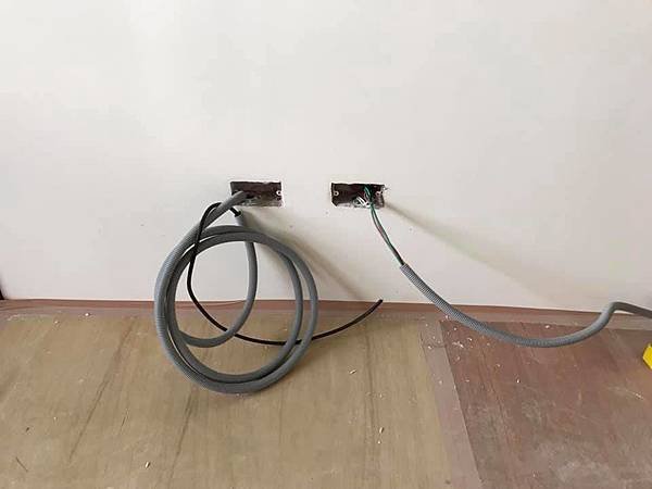 電視牆插座電線延伸配置.jpg