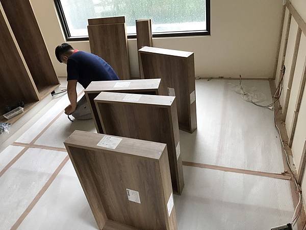 男孩房衣櫃抽屜安裝進度紀錄-1.jpg