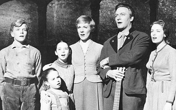 single-dads-captain-von-trapp.jpg