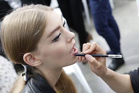 Backstage-Beauty-and-Makeup-Looks-at-Dior-Cruise-2015-2.jpg