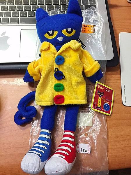 PETE the Cat Groovy Buttons