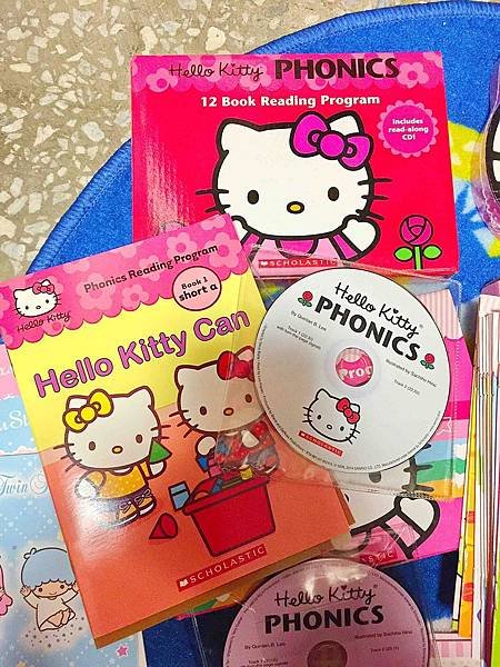 Scholastic Hello Kitty Cindy (5).jpg