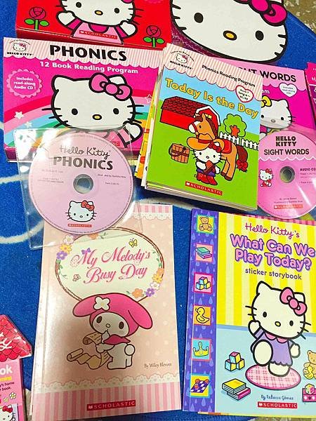 Scholastic Hello Kitty Cindy (4).jpg