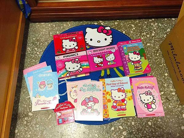 Scholastic Hello Kitty Cindy (2).jpg