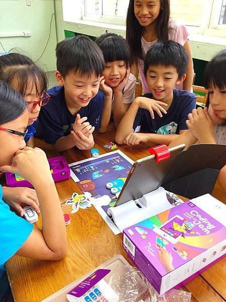 ‪我們的初體驗！Our 1st time experience!! #OSMO #CodingJam !! #iPad 新教具 #TaipeiCity #Taiwan ‬#PlayOSMO 1.jpg