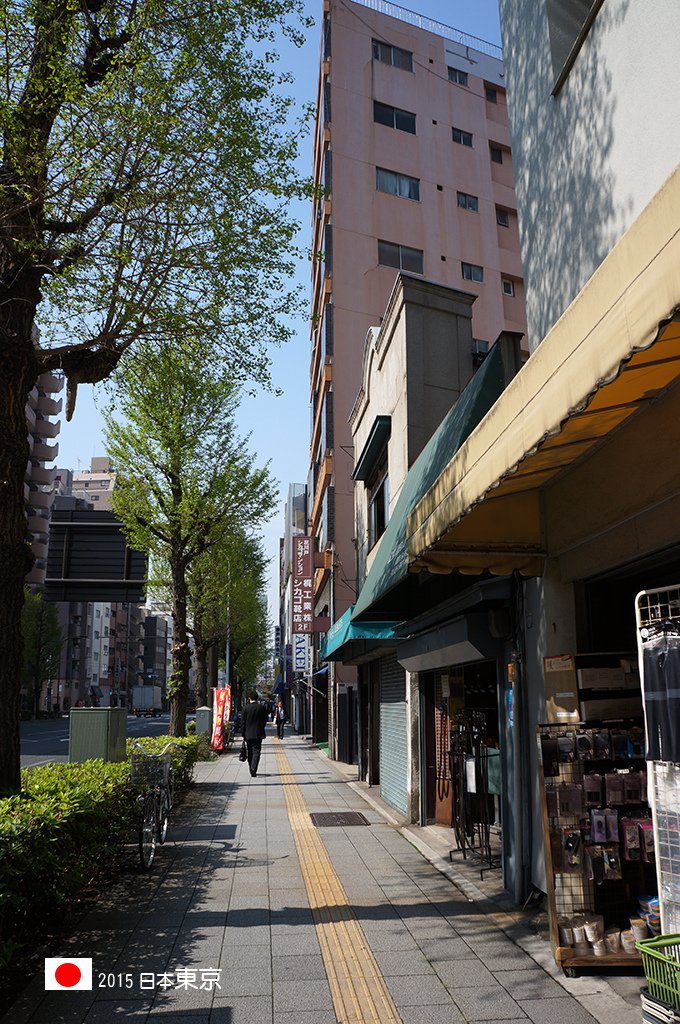 417_38這條路很多鞋子相關店面.jpg