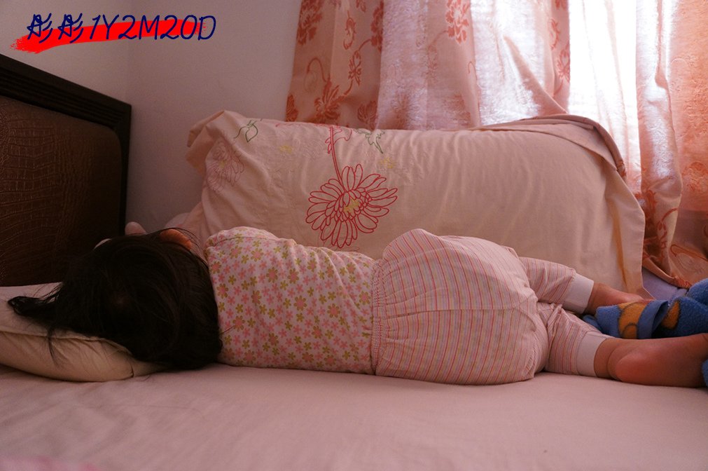 彤彤1Y2M20D-1睡姿.jpg