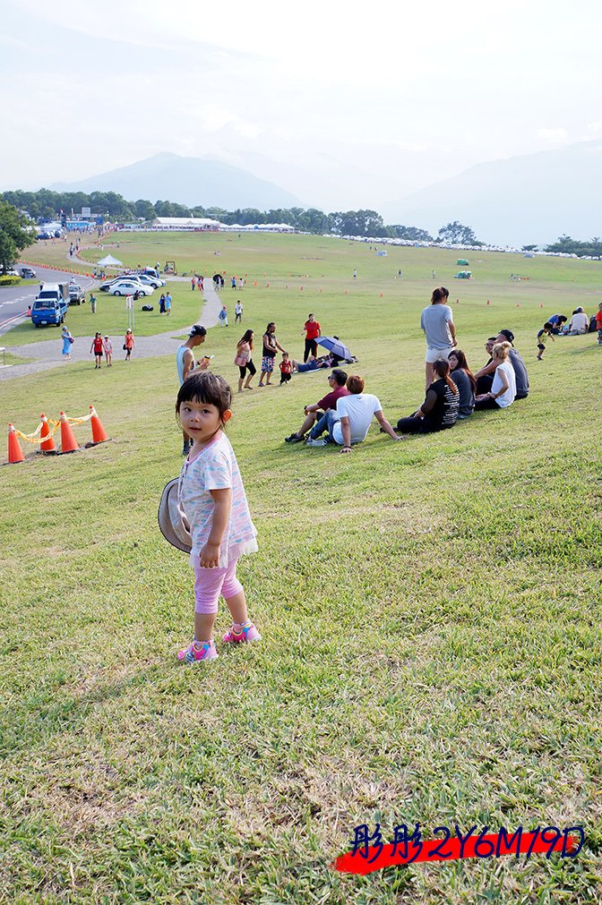 彤彤2Y6M19D-23鹿野高台等汽球.jpg