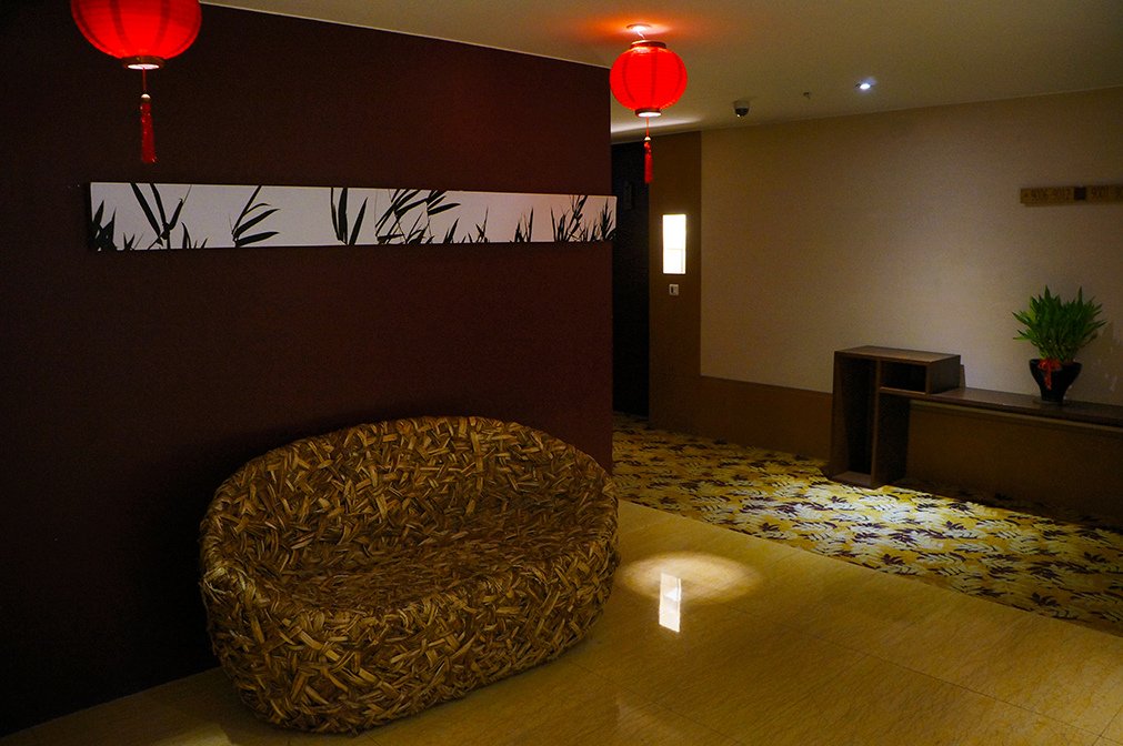 水美溫泉會館3-9樓梯廳.jpg