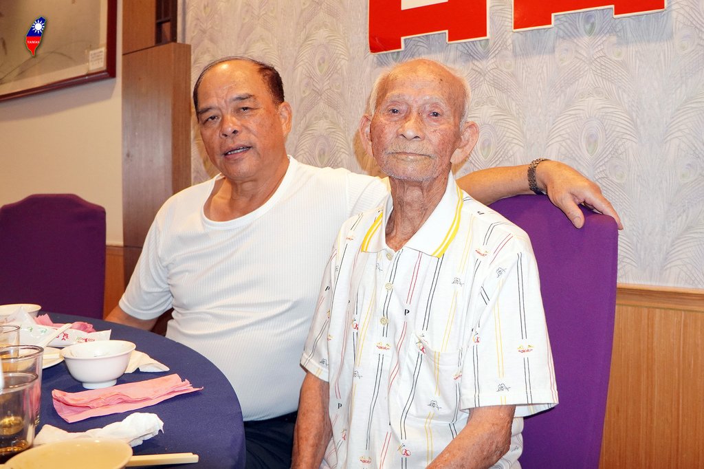 20200808環島前先來慶祝父親節2.jpg