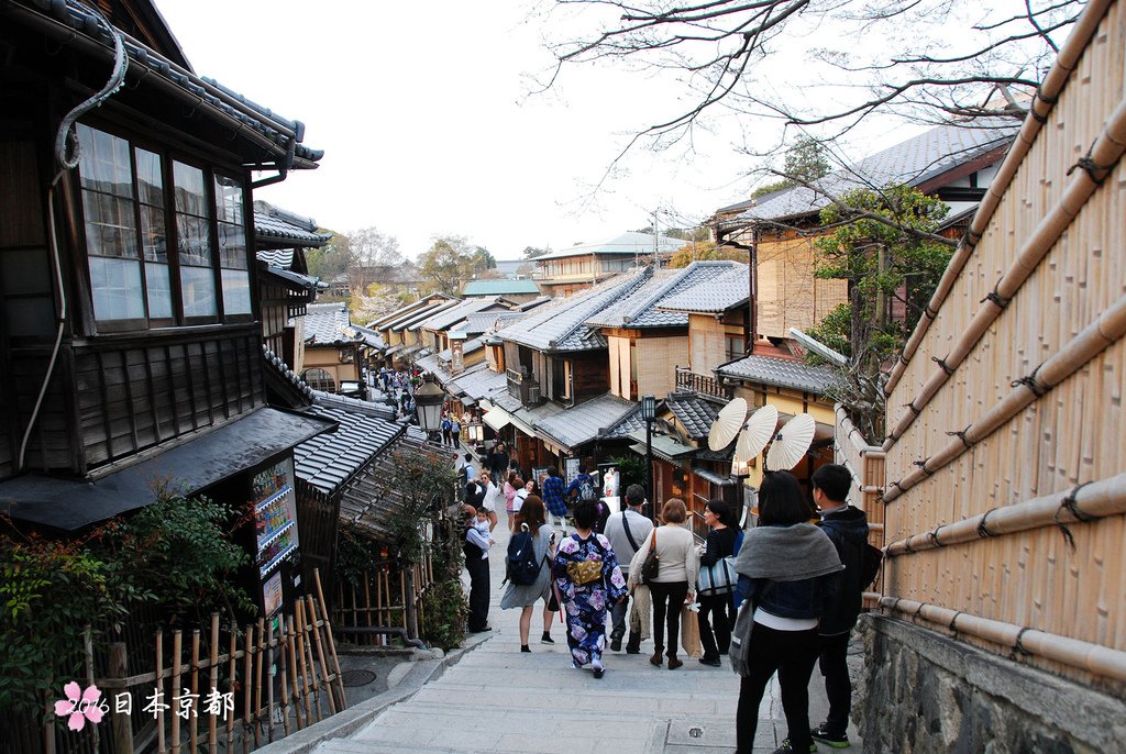 0331-336二年坂階梯下古色古香街道.jpg