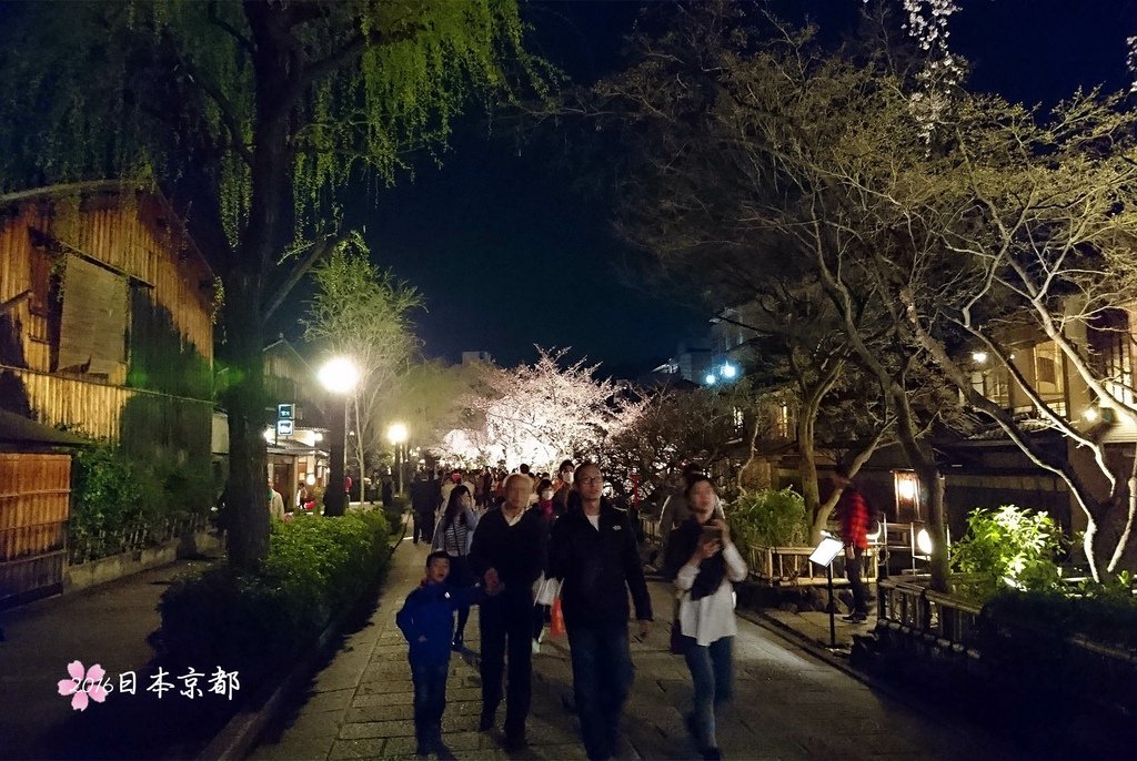 0331-411因此用手機增感拍反而較清楚但也糊糊的.jpg
