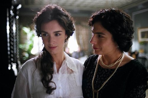 PAZ VEGA E ARSINEE KHANJLAN.jpg