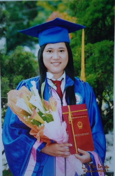 2013年孩童大學畢業時的照片.JPG