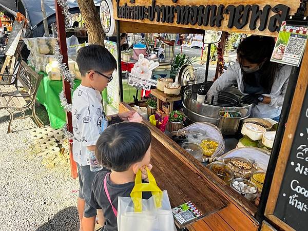 [清邁]Coconutn Market/JJ市集/Khlon