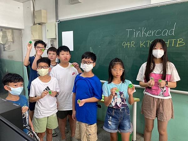 [我的2個小情人] 2024.07 蹦幼稚園畢業了