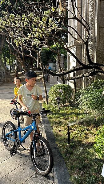 [我的2個小情人] 2024.07 蹦幼稚園畢業了