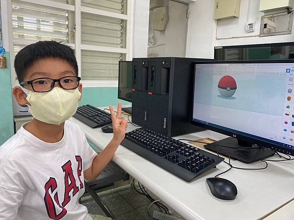 [我的2個小情人] 2024.07 蹦幼稚園畢業了