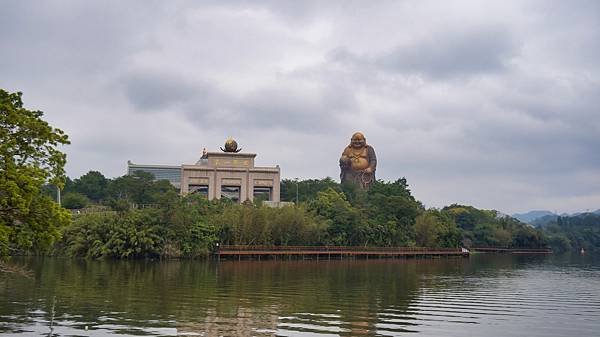 峨眉湖看黃花風鈴木~順道欣賞環湖步道美麗風光~