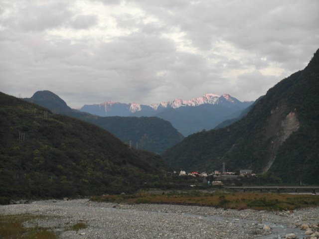 鯉魚山步道 (1).JPG