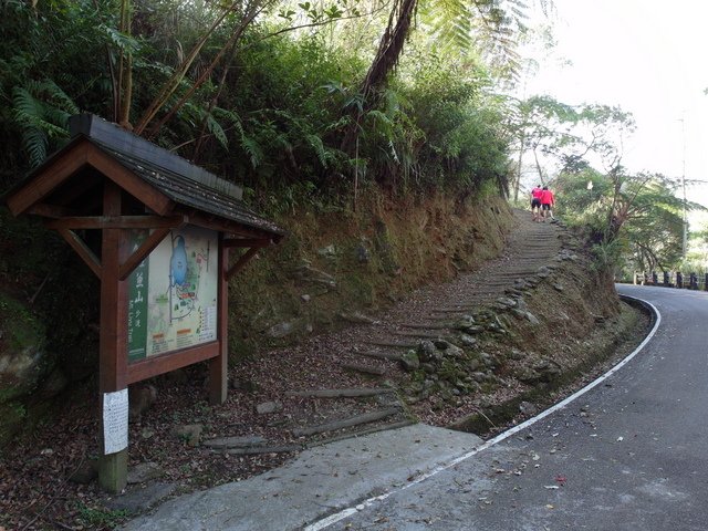 鯉魚山步道 (163).JPG