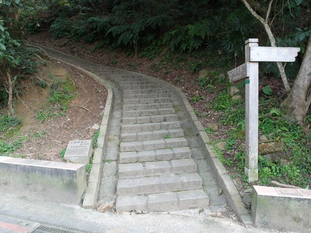 大崙尾山 (16).JPG