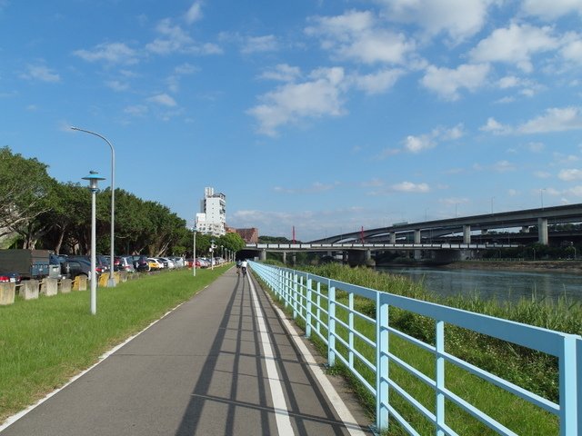 基隆河自行車道 (13).JPG