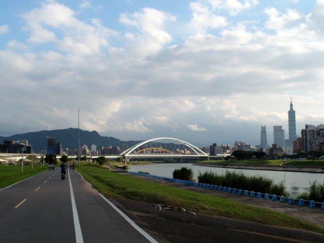 基隆河自行車道 (42).JPG