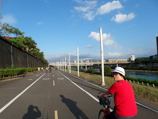 基隆河自行車道 (52).JPG