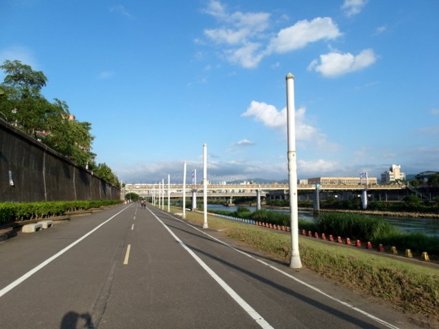 基隆河自行車道 (53).JPG