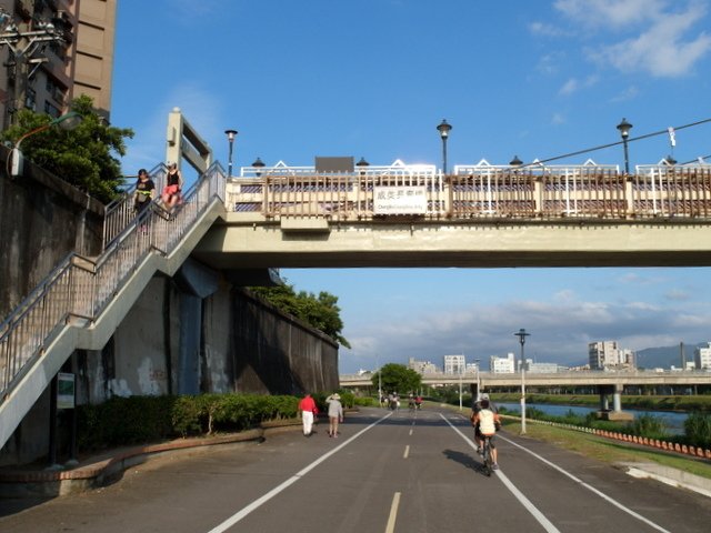 基隆河自行車道 (54).JPG