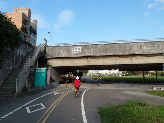 基隆河自行車道 (56).JPG